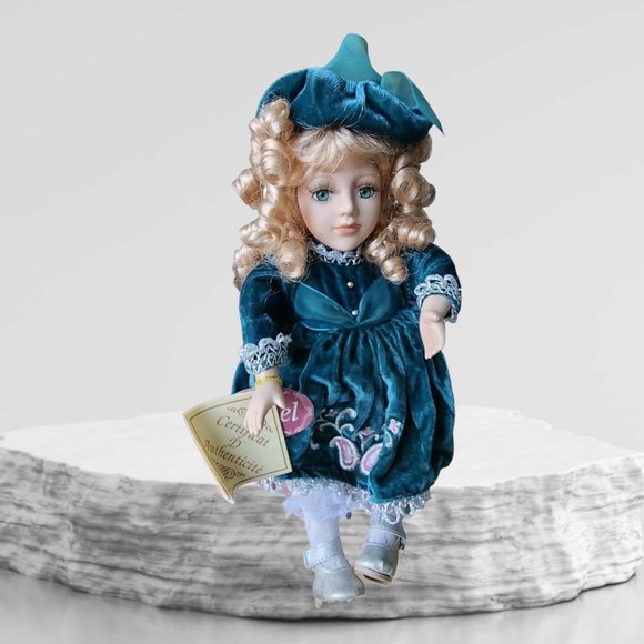 1990's "JEWEL" Vintage PORCELAIN Wind up Doll - Picture 1 of 10